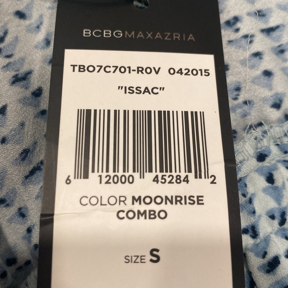 NWT BCBG vibrant pull on shorts in cream - Picture 4 of 4